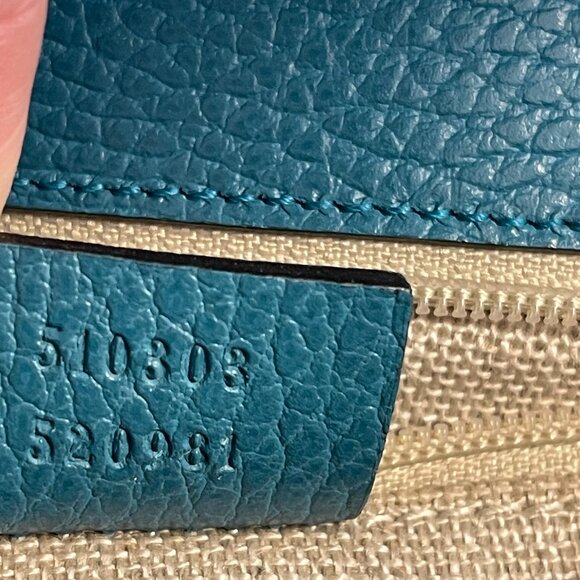 Gucci Interlocking G Crossbody Bag in Blue Pebbled Leather - Preowned - Picture 11 of 16